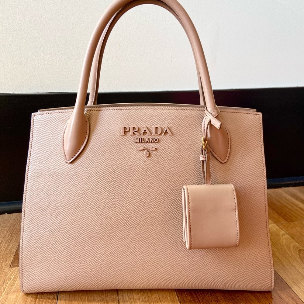 Prada Saffiano Medium Monochrome in Cipria